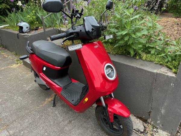 Niu MQi+ Sport Scooter - Image 3